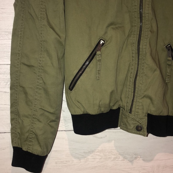 Hollister Green Bomber Jacket - Picture 2 of 3